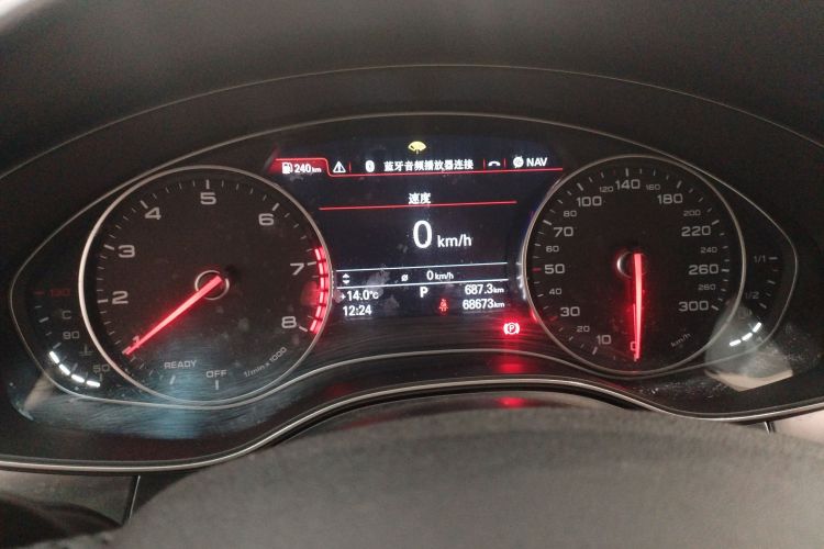 奥迪A6L 2018款 30周年年型 35 TFSI 时尚型局部细节14