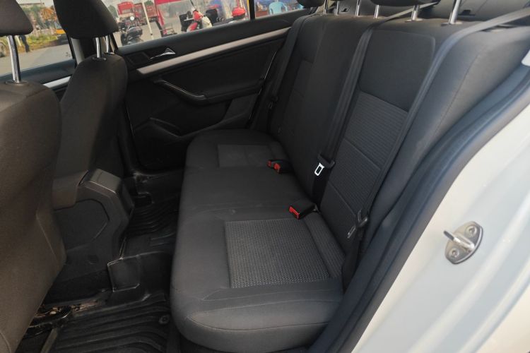 大众 朗逸 2017款 1.6L 手动风尚版中控内饰21