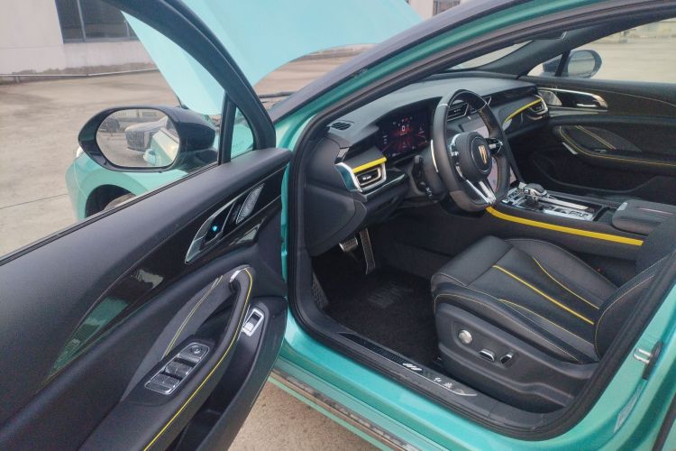 红旗H6 2023款 2.0T 致臻版中控内饰7003