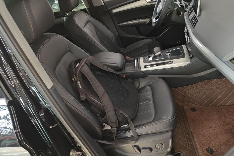 奥迪Q5L 2020款 改款 40 TFSI 荣享时尚型局部细节41