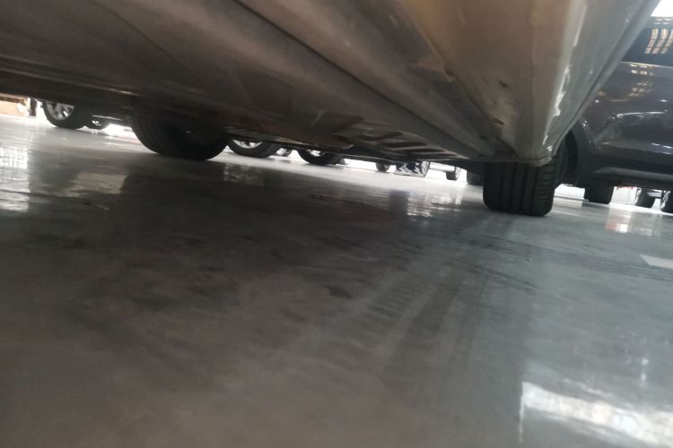 奔驰C级 2021款 C 260 L 运动版局部细节9001