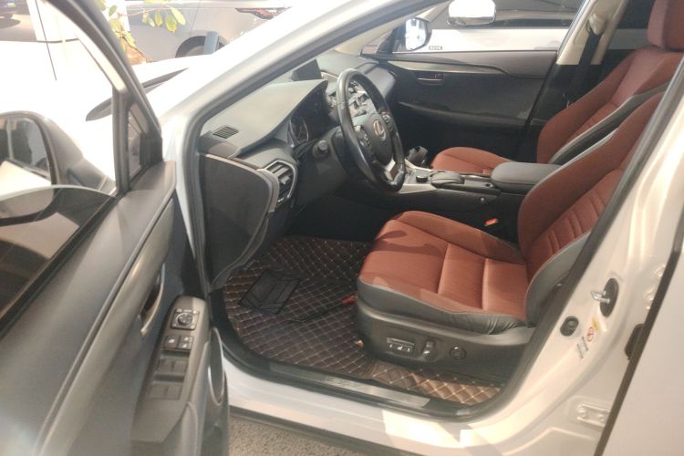 雷克萨斯NX 2015款 200 前驱 锋行版中控内饰7003