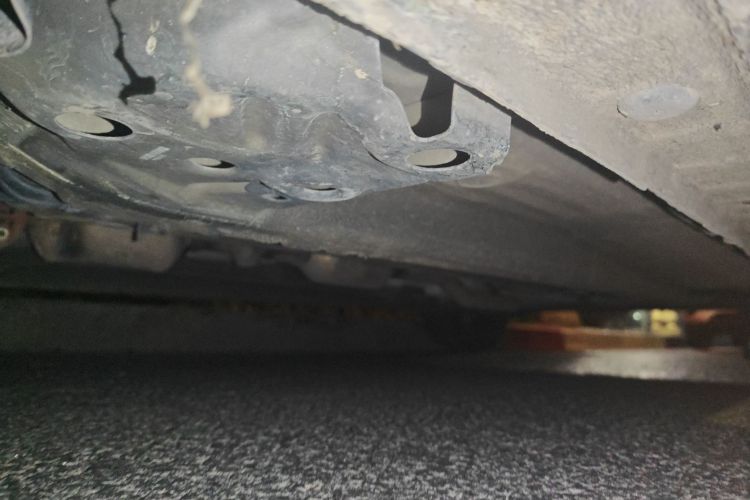 吉利汽车 帝豪 2025款 第4代 1.5L 手动龙腾版局部细节9004