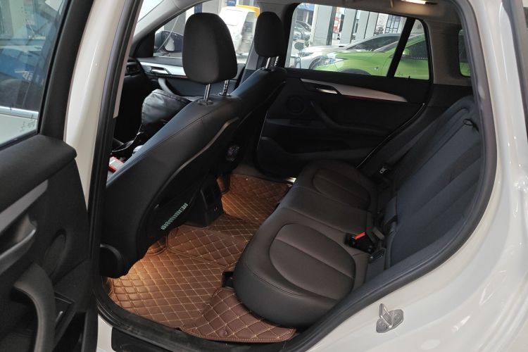 宝马X1 2019款 sDrive20Li 领先型中控内饰21