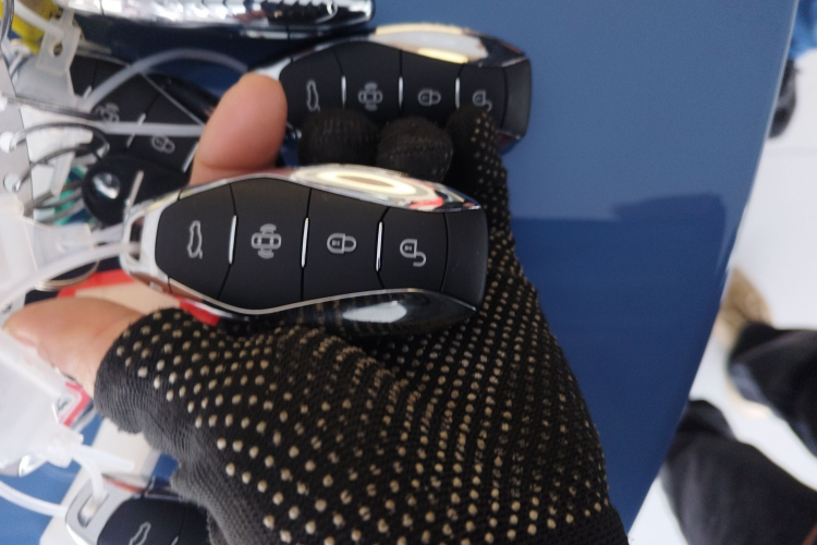 红旗EH7 2025款 600 智选版中控内饰7001