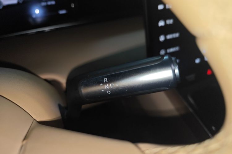 鸿蒙智行 享界S9 2024款 纯电 Ultra 四驱旗舰版中控内饰18