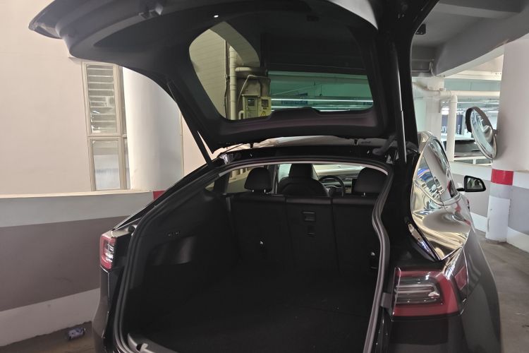 特斯拉 Model Y 2022款 后轮驱动版局部细节23