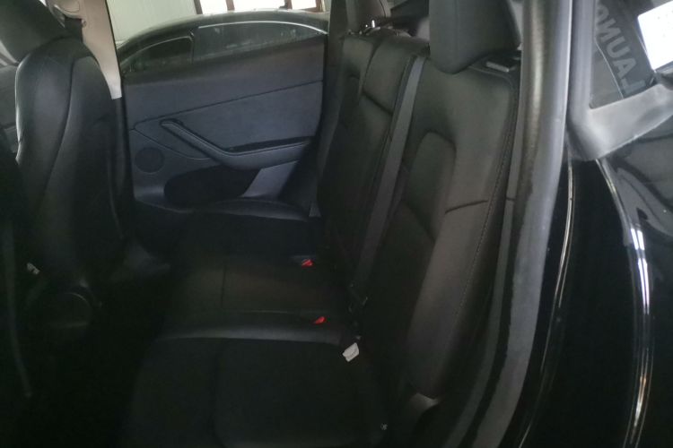 特斯拉 Model Y 2022款 后轮驱动版中控内饰7004