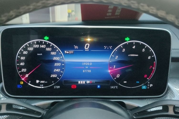 奔驰C级 2022款 改款 C 260 L 运动版局部细节14