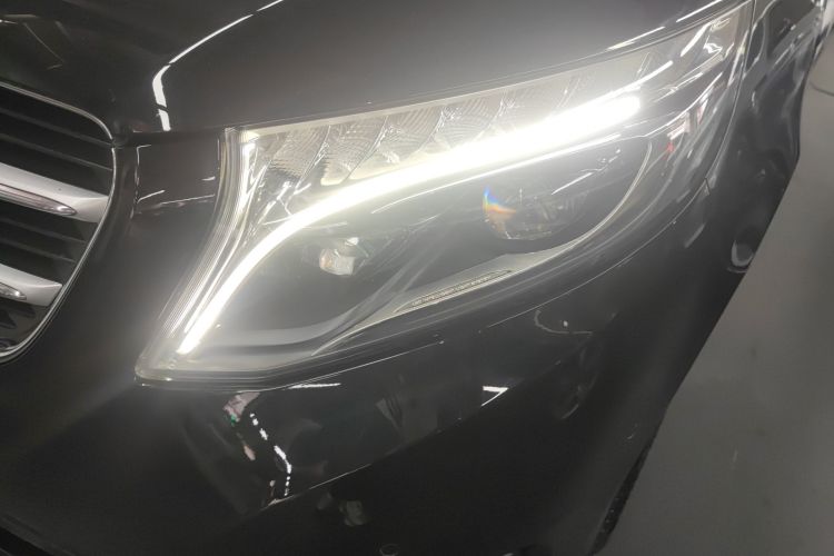 奔驰V级 2016款 V 260 领航版局部细节36