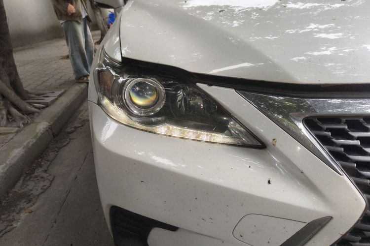 雷克萨斯CT 2017款 CT200h 精英版 单色 国VI车身外观8