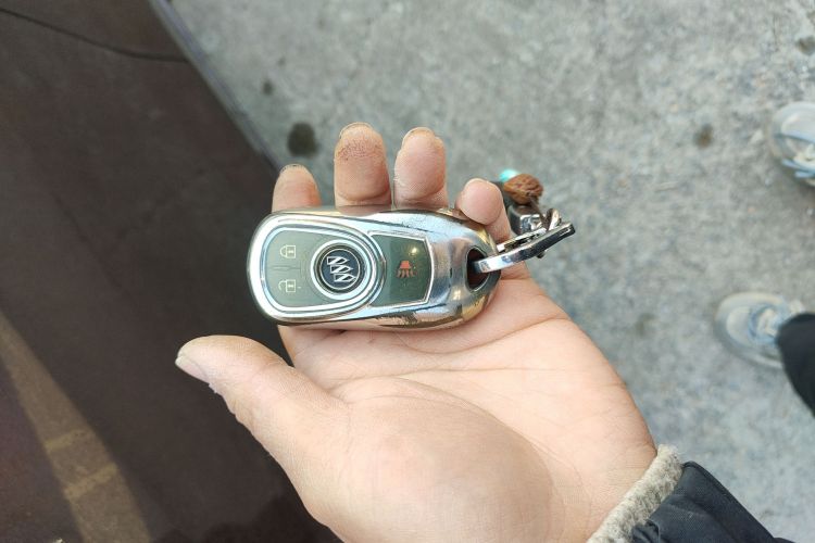 别克GL8 2017款 ES 28T 舒适型 国V中控内饰11