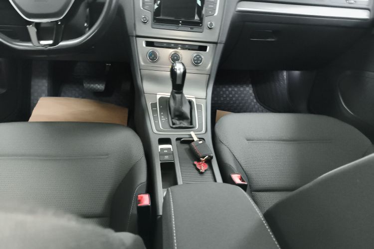 大众 高尔夫 2016款 230TSI 自动舒适型中控内饰18