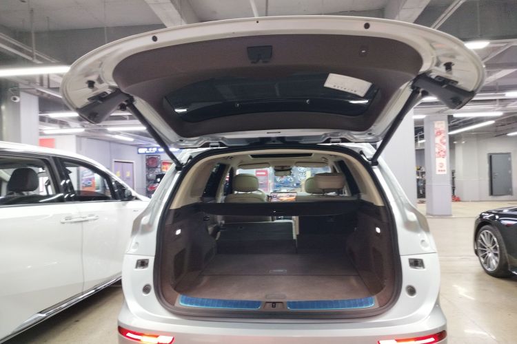 鸿蒙智行 问界M7 2024款 1.5T 后驱Plus版 5座机舱底盘23