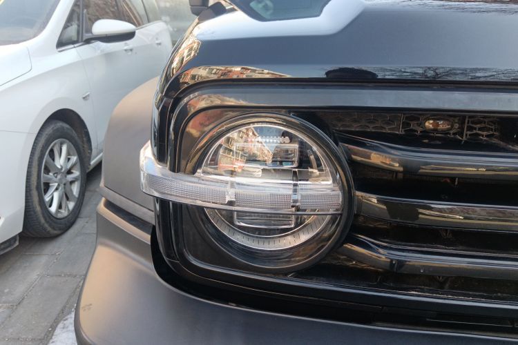 坦克300 2021款 越野版 2.0T 征服者车身外观8