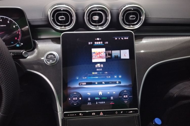 奔驰C级 2023款 C 260 L 运动版中控内饰16