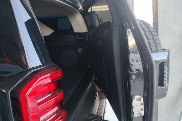 坦克400新能源 2024款 Hi4-T 越野版机舱底盘23