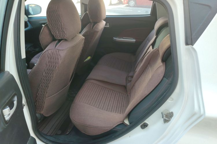 长安 奔奔 2015款 1.4L IMT豪华型 国V中控内饰7004