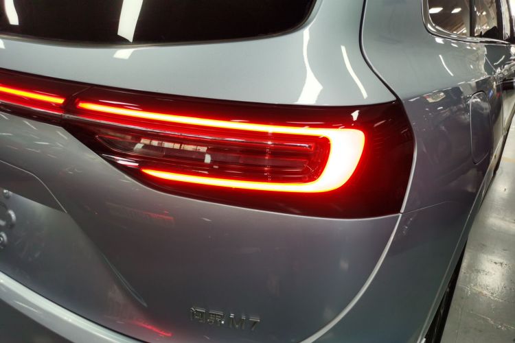 鸿蒙智行 问界M7 2024款 1.5T 后驱Plus版 5座车身外观6006