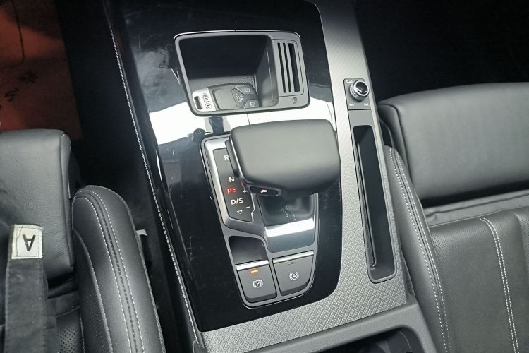 奥迪Q5L 2022款 40T 时尚动感型局部细节18