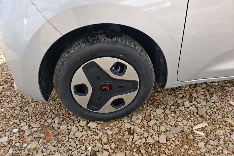 五菱汽车 五菱之光新能源 2025款 201km 舒适型车身外观6007