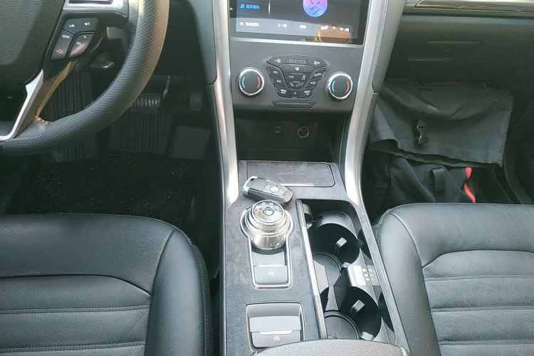 福特 蒙迪欧 2018款 EcoBoost 180 时尚型中控内饰18