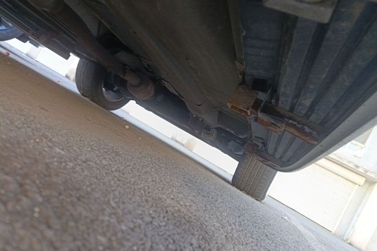 路虎 神行者2 2013款 2.0T Si4 HSE汽油版局部细节9002