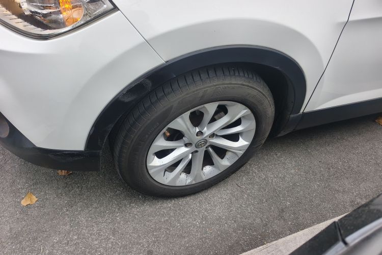 中华V3 2015款 1.5L 手动智能型车身外观6007