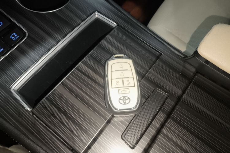 丰田 赛那SIENNA 2021款 2.5L混动 尊贵版中控内饰11