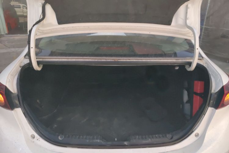 马自达3 昂克赛拉 2016款 三厢 1.5L 手动舒适型机舱底盘23