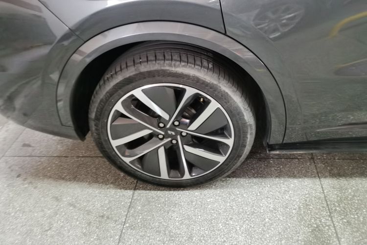 理想汽车 理想L9 2022款 Max车身外观6005