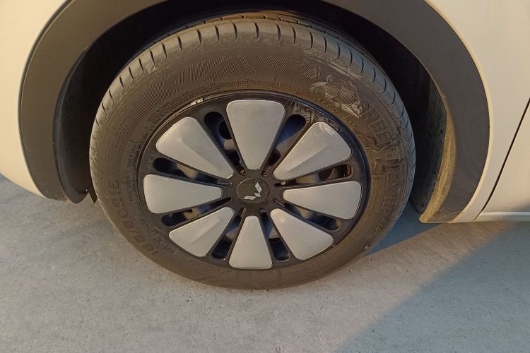 五菱汽车 五菱缤果 2023款 333km 悦享+款车身外观6007