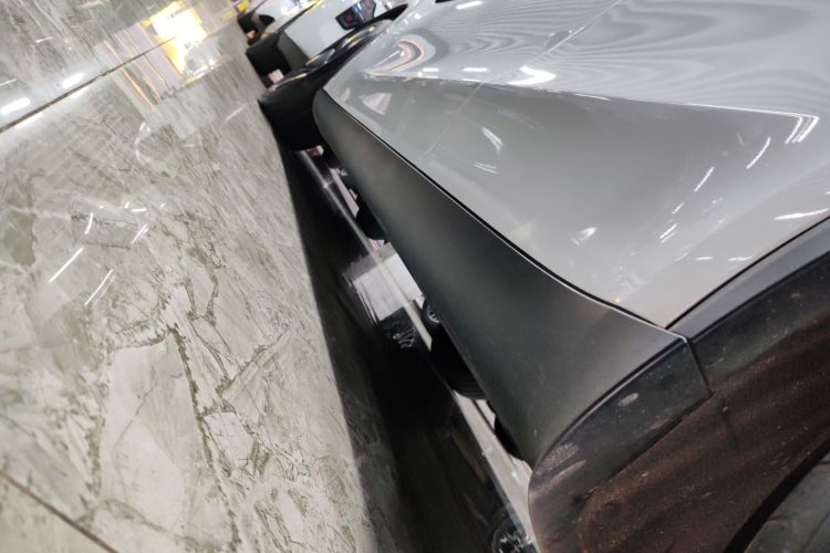 特斯拉 Model Y 2025款 后轮驱动 首发版局部细节9002