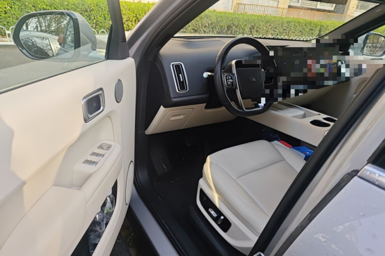 理想汽车 理想L9 2022款 Max中控内饰20