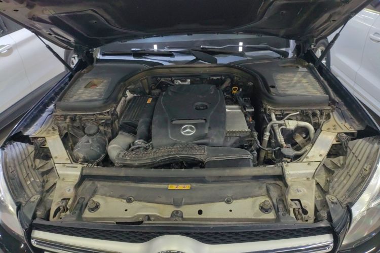 奔驰GLC 2017款 GLC 200 4MATIC机舱底盘24