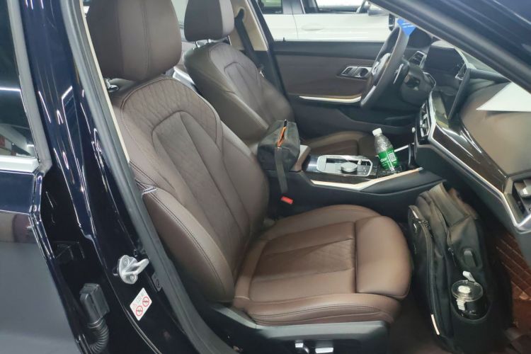 宝马3系 2023款 325Li M运动套装中控内饰41