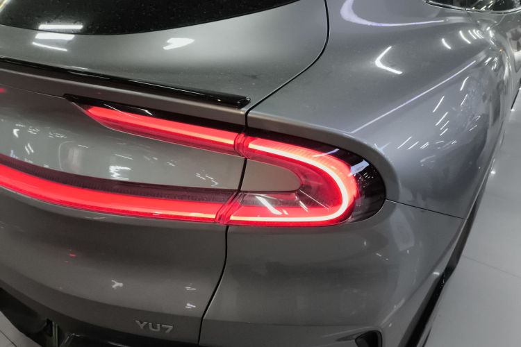 小米汽车 小米YU7 2025款 超长续航后驱版车身外观9