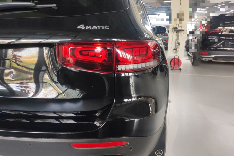 奔驰GLB 2022款 GLB 220 4MATIC车身外观6004