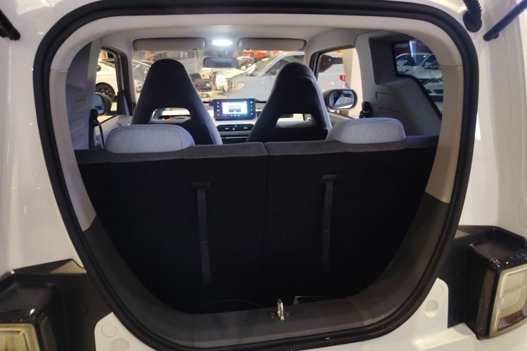 吉利银河 2023款 熊猫mini 200km 耐力熊机舱底盘23