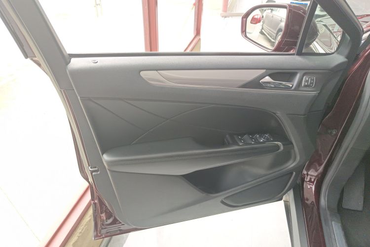 林肯MKC 2019款 2.0T 两驱尊享版 国VI中控内饰7007