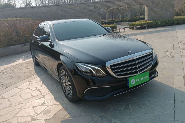 奔驰E级 2018款 改款 E 200 L 运动型车身外观3