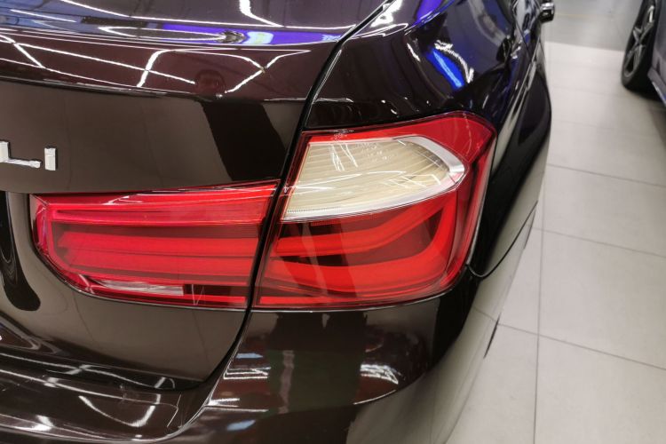 宝马3系 2017款 320Li 时尚型车身外观9