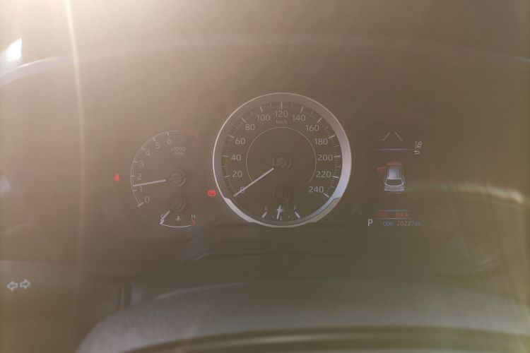 丰田 卡罗拉锐放 2022款 2.0L 先锋版局部细节14