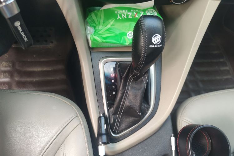 别克 英朗 2016款 15N 自动精英型中控内饰18