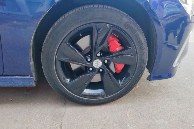 别克 君威 2020款 GS 28T 尊贵型车身外观10