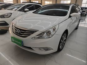 现代 索纳塔 2014款 2.0L 自动尊贵版