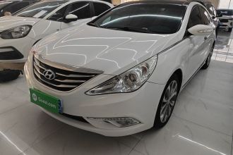 现代 索纳塔 2014款 2.0L 自动尊贵版