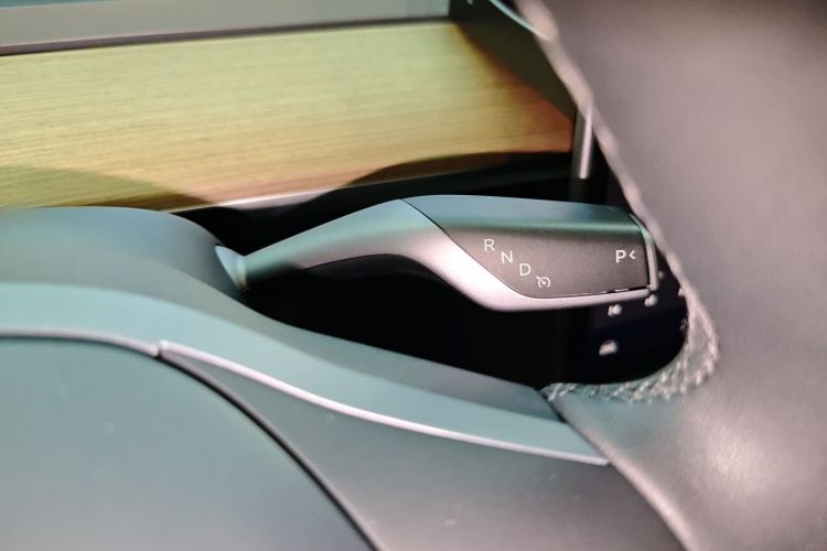 特斯拉 Model Y 2022款 改款 长续航全轮驱动版中控内饰18