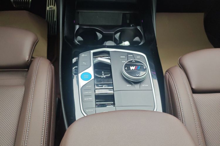 宝马iX3 2022款 改款 领先型中控内饰18