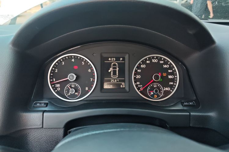 大众 途观 2016款 300TSI 自动两驱舒适版中控内饰14